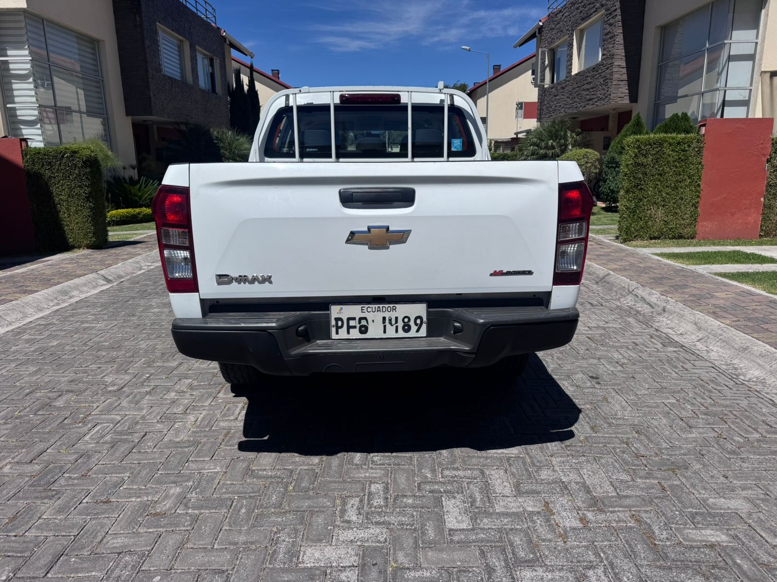 dmax 4